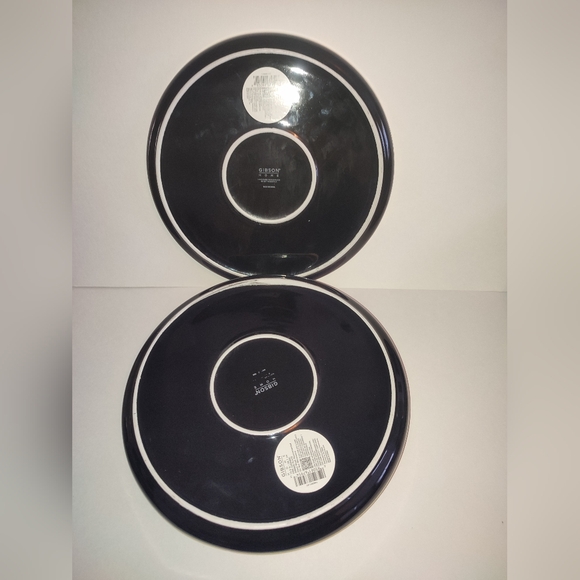 Gibson Home Dinnerware Plate Set - Picture 3 of 13